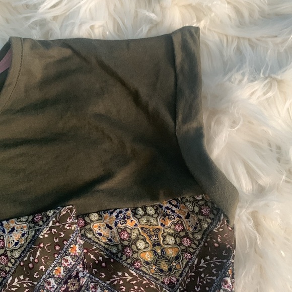 Army Green L Rewind Short Sleeve Top - Picture 4 of 5